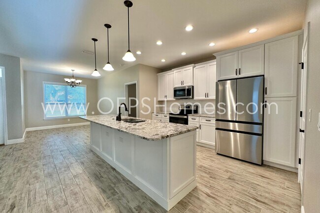 Foto del edificio - 1189 Forest Heights Rd