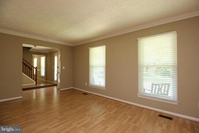 Building Photo - 66 Larkwood Ct