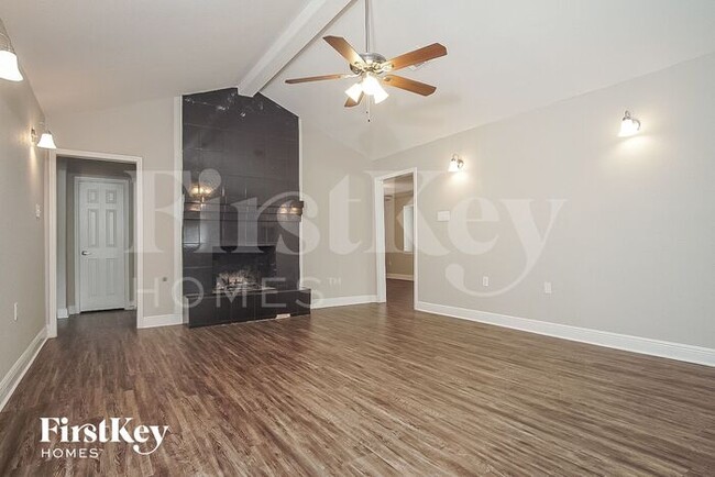 Foto del edificio - 7714 Dawnridge Dr