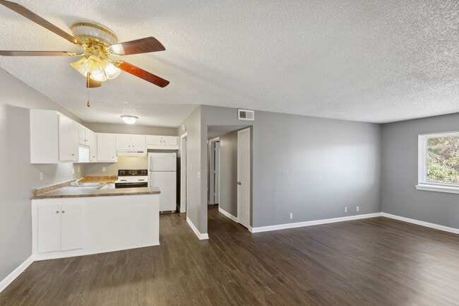 Floorplan - Apartment Living in Quiet Area within Manc...