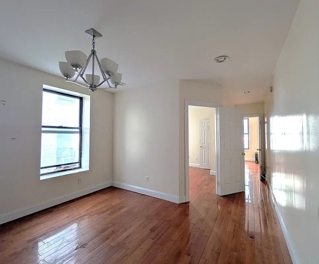 Building Photo - 533 W 158th St