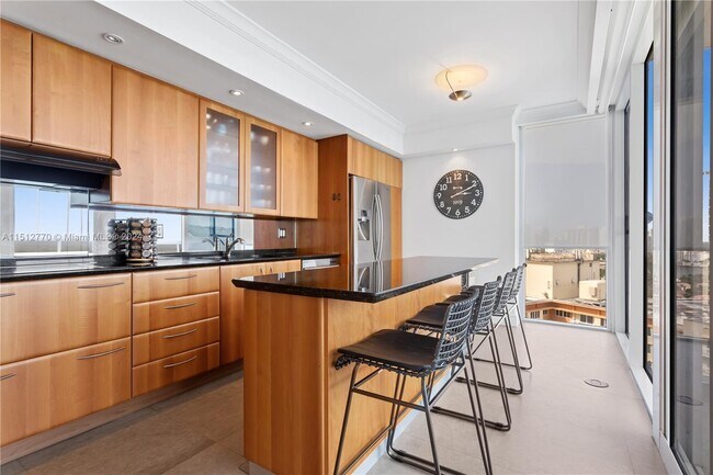 Foto del edificio - 19111 Collins Ave