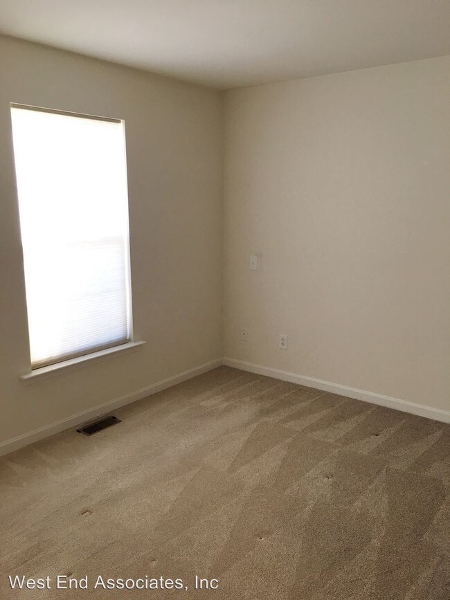 Building Photo - 2 br, 1.5 bath House - 1388 Artisan Court