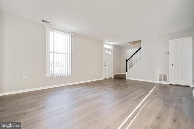 Foto del edificio - 9035 N Laurel Rd