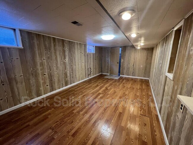 Foto del edificio - 1816 E 19th St