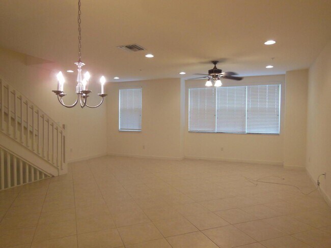 Foto del edificio - 750 Millbrae Ct