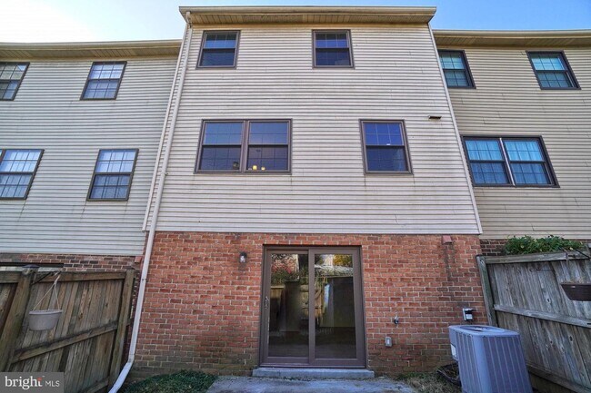 Building Photo - 47 Badger Gate Ct