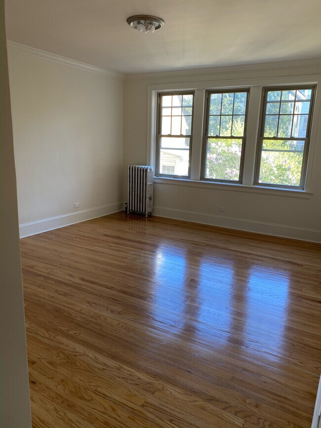 Foto del edificio - 6634 N Glenwood Ave