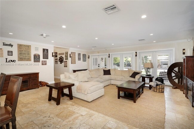 Building Photo - 6461 SW 74th St