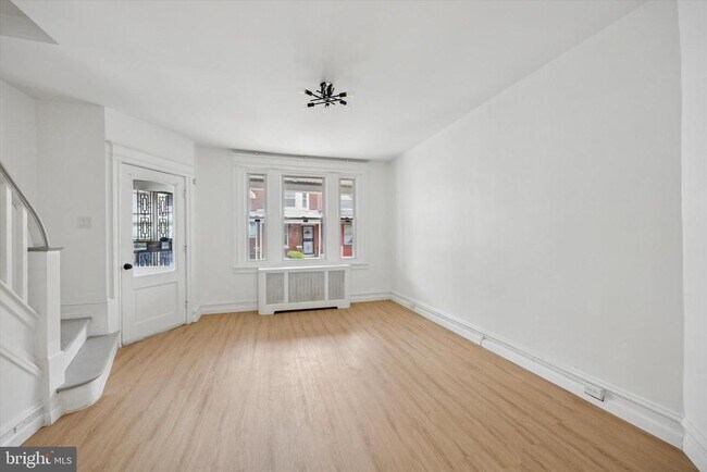 Building Photo - 110 N Sickels St