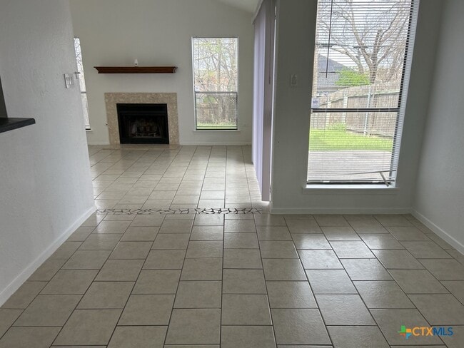 Foto del edificio - 1218 Westway Cir