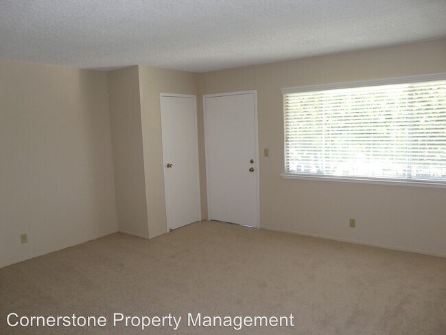 Building Photo - 1657 Merrill Dr