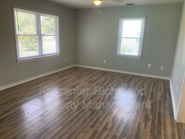 Foto del edificio - 5121 Randall Ave