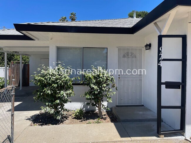 Foto del edificio - 3 Bedroom, 1 Bath Home!