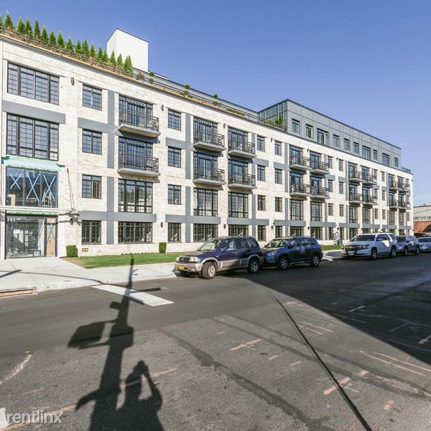 Building Photo - 803 Wyckoff Ave