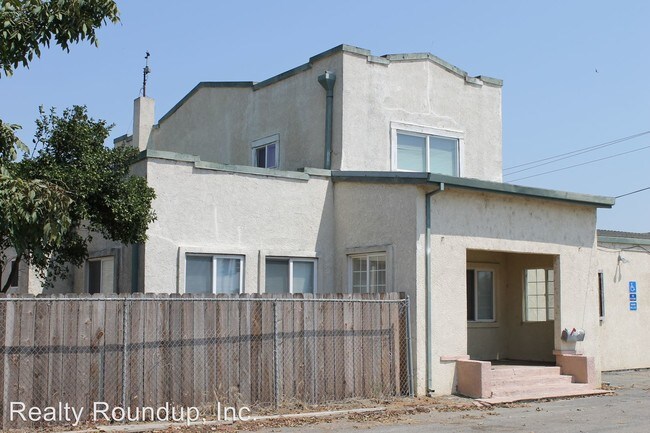 Building Photo - 3049 W Highway 12