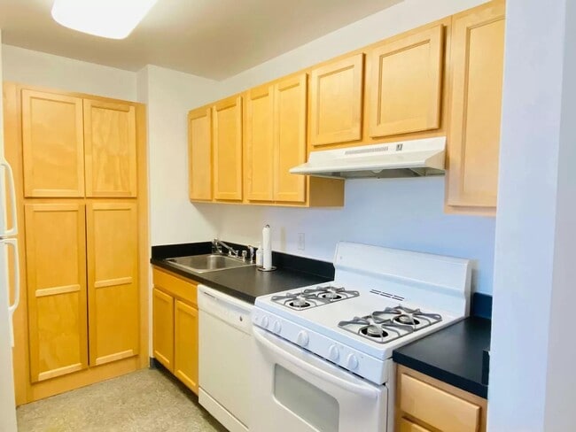 Photo - 1509 Bergen St - 1509 Bergen St Apartment
