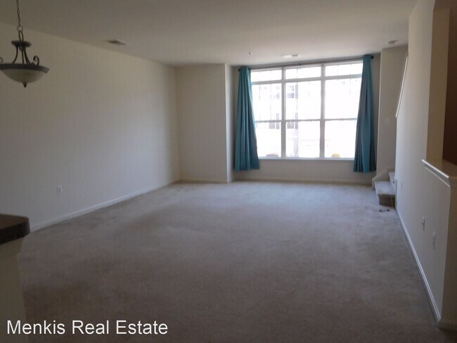Building Photo - 3 br, 3 bath House - 107 Moore Drive