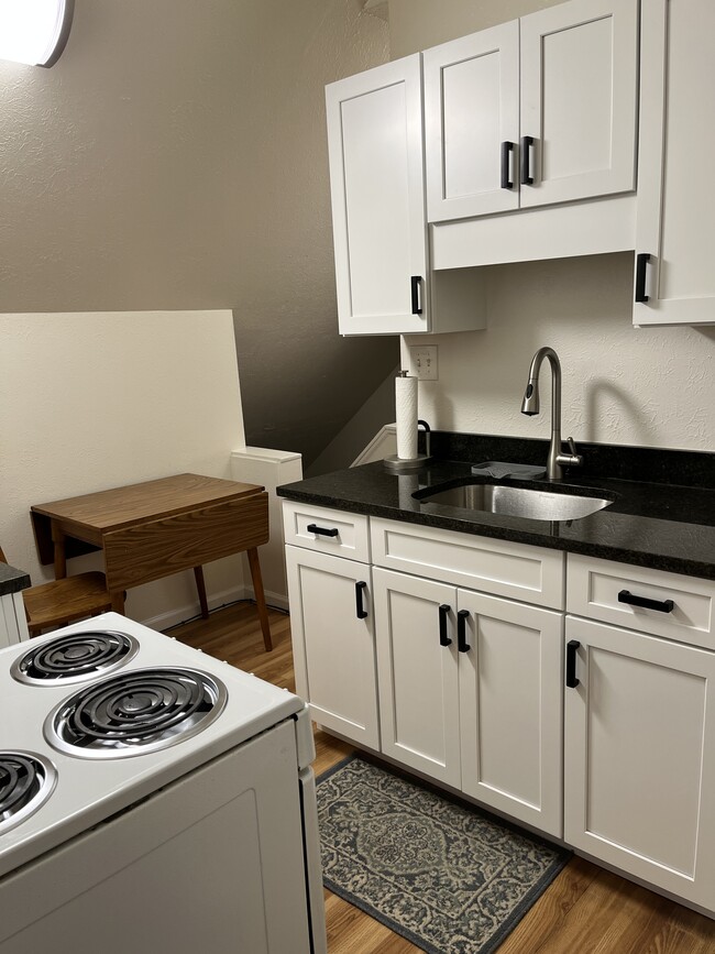 Building Photo - 2479 E 124th St