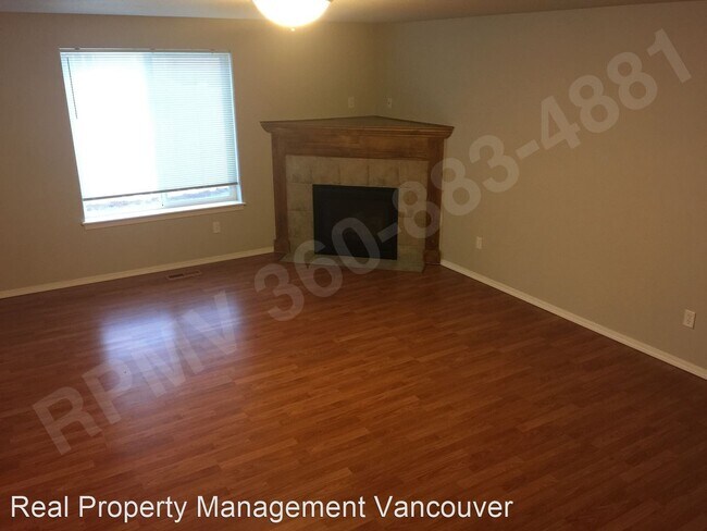 Building Photo - 3 br, 2.5 bath House - 2704 NE 126th AVE