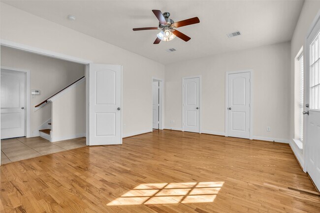 Foto del edificio - 1803 Stacy Crest