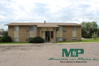 Building Photo - 2901 Sumac St