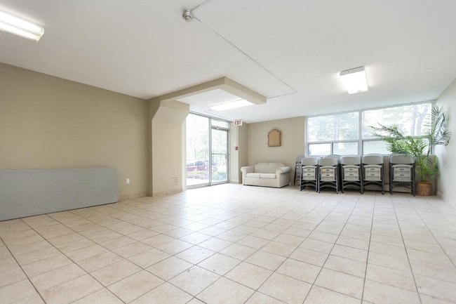 Interior Photo - Shaughnessy Place