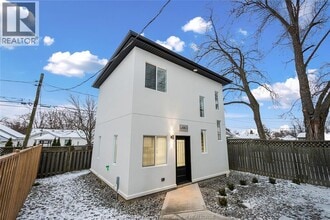 Building Photo - 663 Alexandrine St