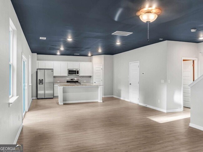 Building Photo - 2054 Maplewood Way