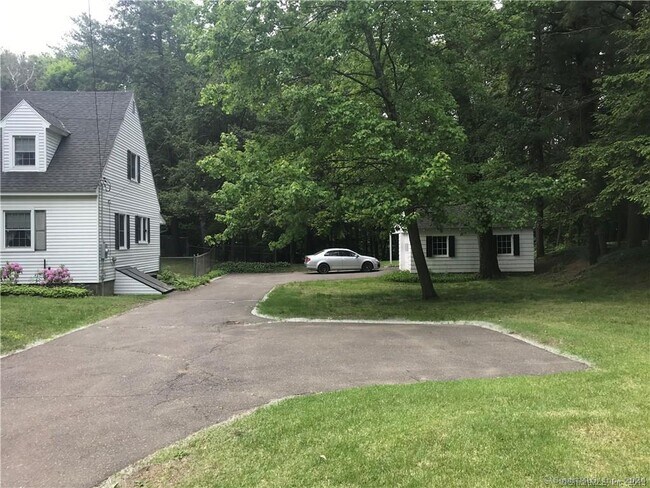 Building Photo - 519 Bushy Hill Rd