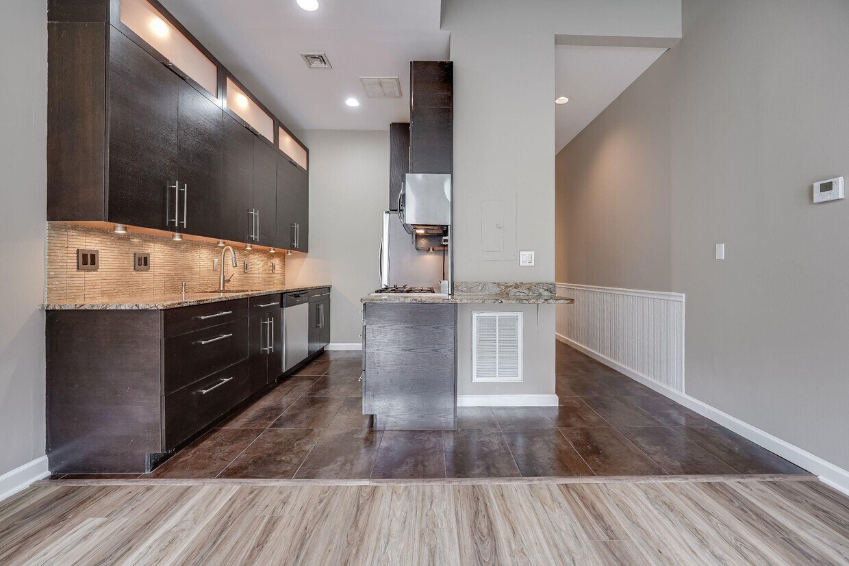 Foto principal - 222 Clinton St