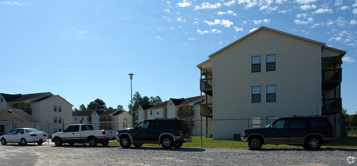 Falcon Village Lodge Apartments Fayetteville, NC