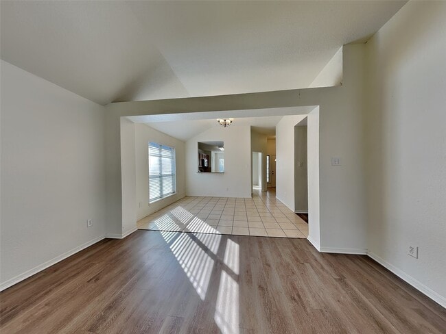 Building Photo - 2803 Seastrand Ln