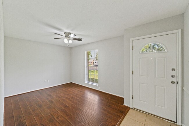 Building Photo - 3308 Kathryn Cir