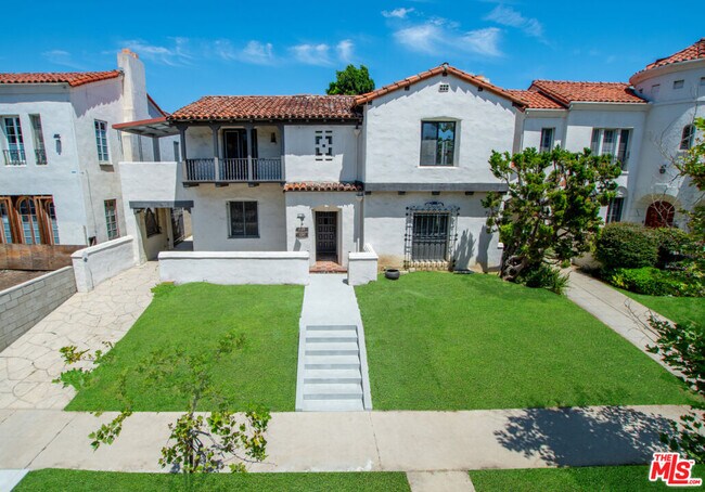 Foto del edificio - 228 S Orange Dr