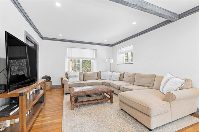 Building Photo - 23 Jefferson Rd