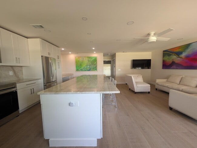 Building Photo - 7264 E Oakridge Cir