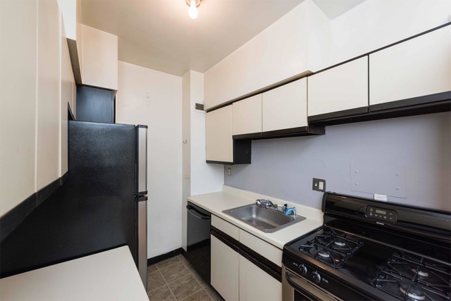 Foto del edificio - 1711 Massachusetts Ave NW