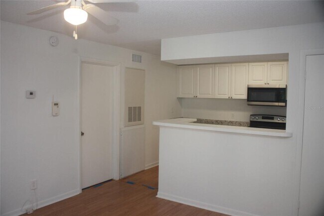 Building Photo - 4225 Thornbriar Ln