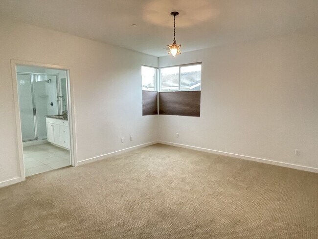 Foto del edificio - Beautiful 3 Bedroom house in Trillium, Arr...