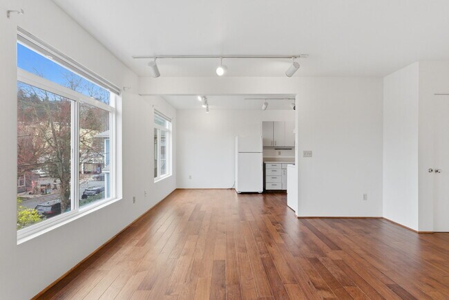 Foto del edificio - 2275 NW Kearney St