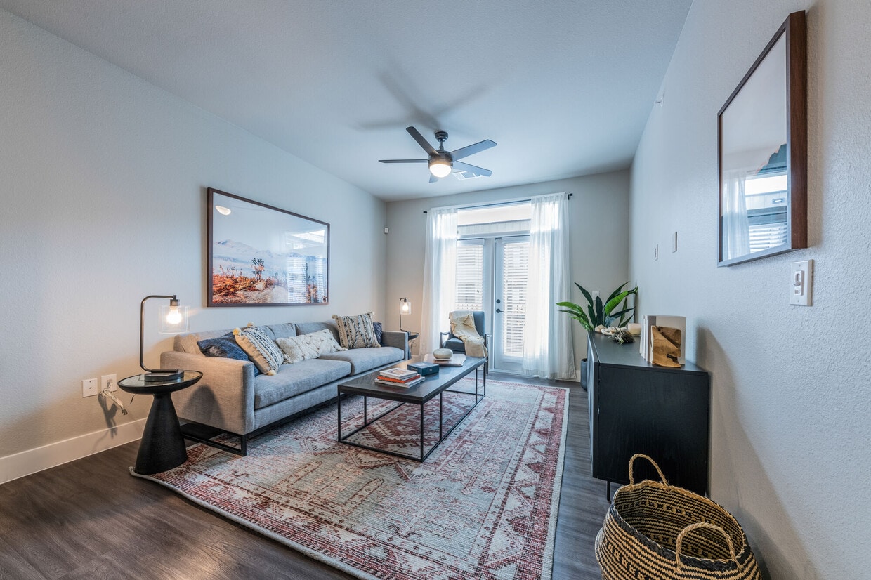 Lenox Grand West Apartments in Katy, TX