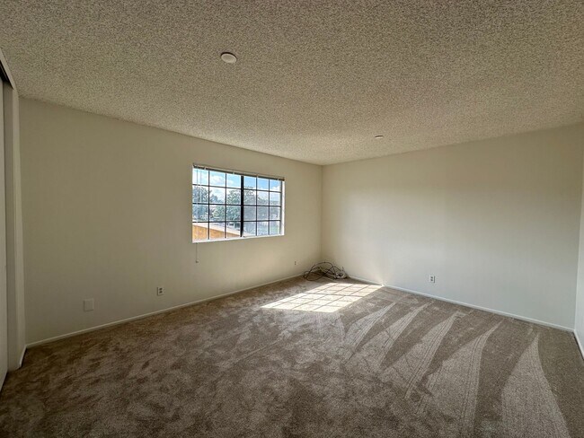 Foto del edificio - 812 - 2118-2120 S. Meridian LLC