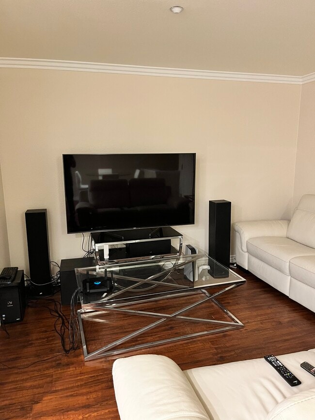 Foto del edificio - 3470 Coastline Pl
