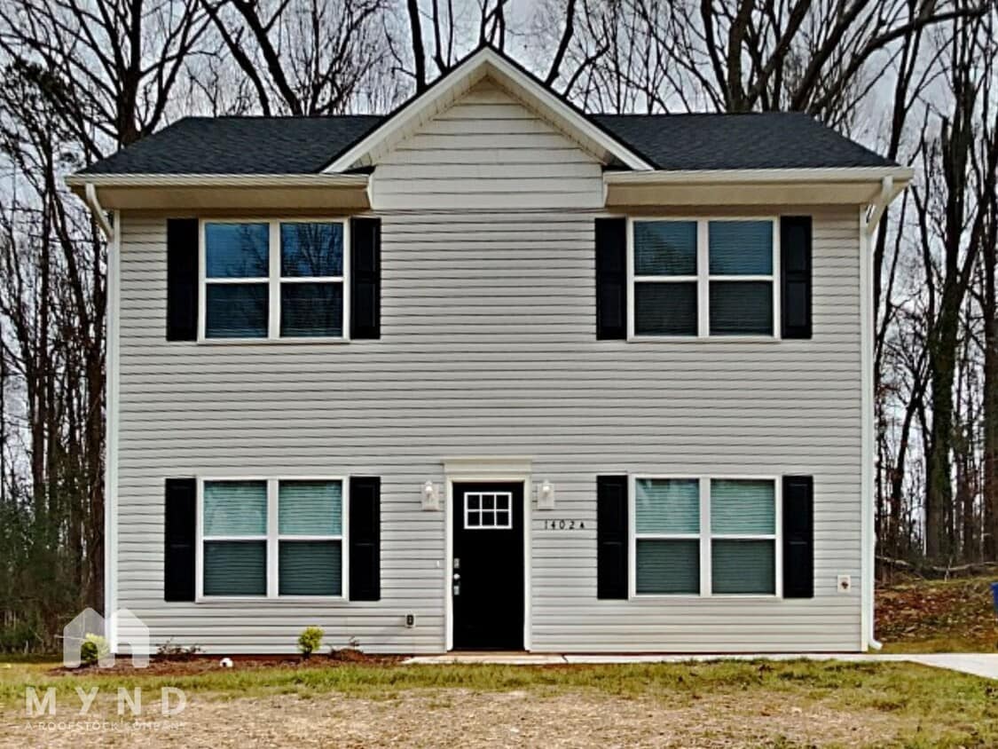 Primary Photo - 1402 A Neely St