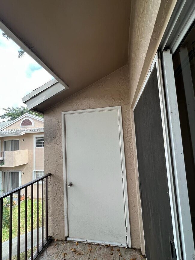 Foto del edificio - 1851 NW 96th Terrace