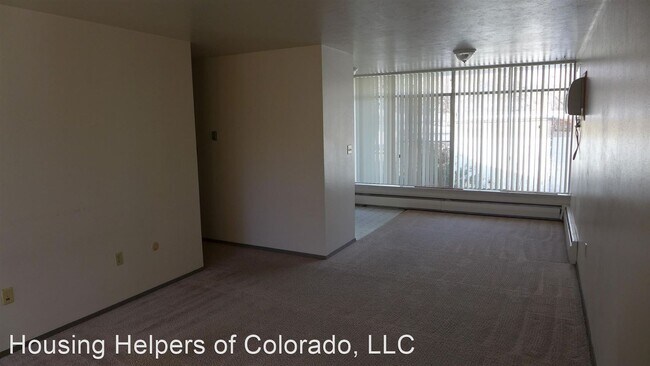 Foto del edificio - 2655 Mapleton Ave