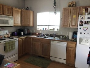 Building Photo - 1306 Kremer Dr
