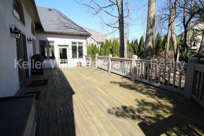 Building Photo - 8537 Stonechat Loop