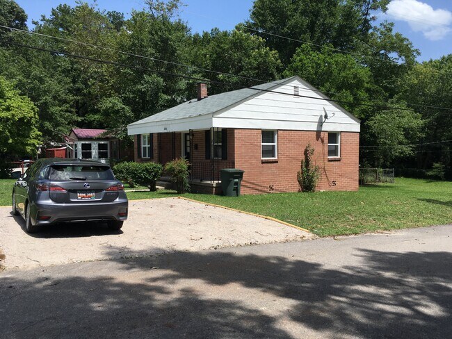 Foto del edificio - 2726 Covenant Rd
